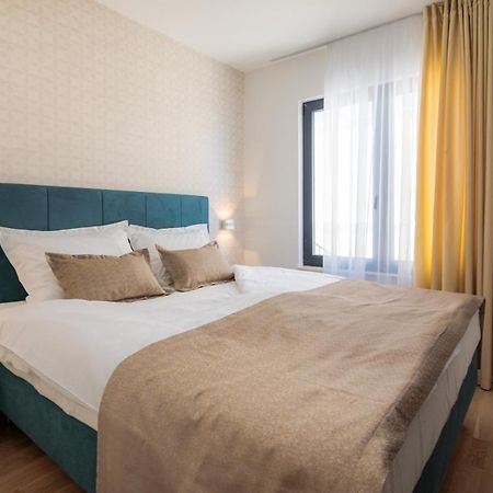 Villa Four Brothers - Middle Floor Podstrana Bagian luar foto