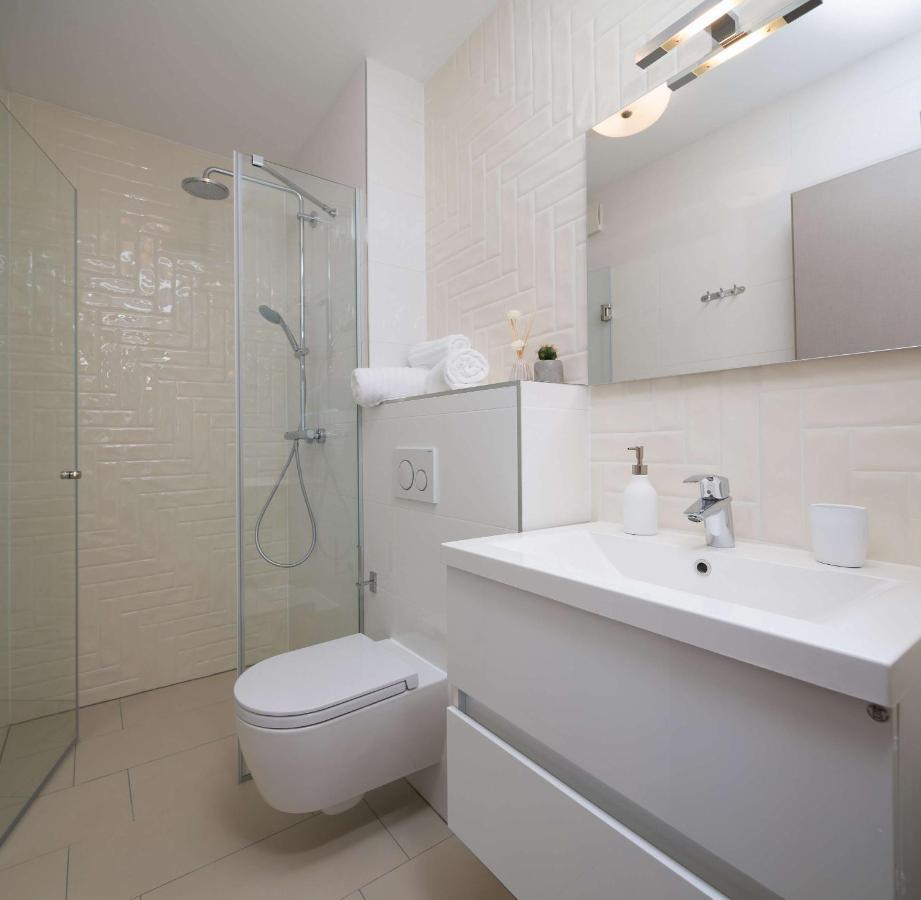 Villa Four Brothers - Middle Floor Podstrana Bagian luar foto