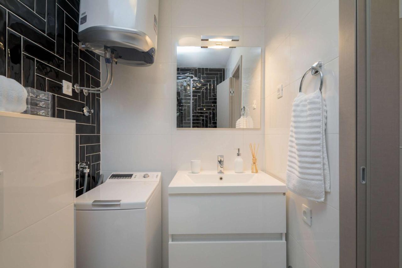 Villa Four Brothers - Middle Floor Podstrana Bagian luar foto