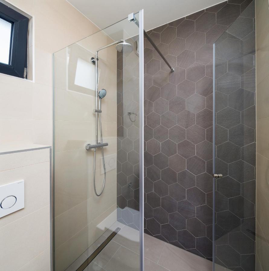 Villa Four Brothers - Middle Floor Podstrana Bagian luar foto