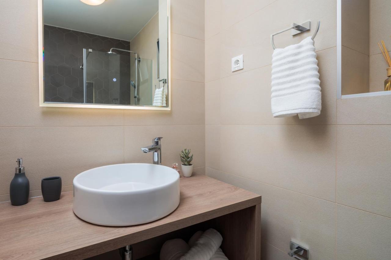 Villa Four Brothers - Middle Floor Podstrana Bagian luar foto